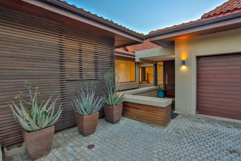 Zimbali 4 Bedroom With Pool Zhb1 Ballito